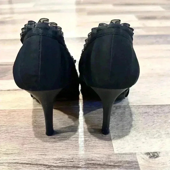 Varsavia Viamara Black Heels - Picture 4 of 5